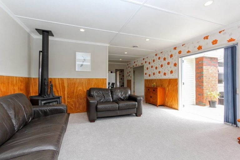 Photo of property in 46 Oranga Street, Marfell, New Plymouth, 4310