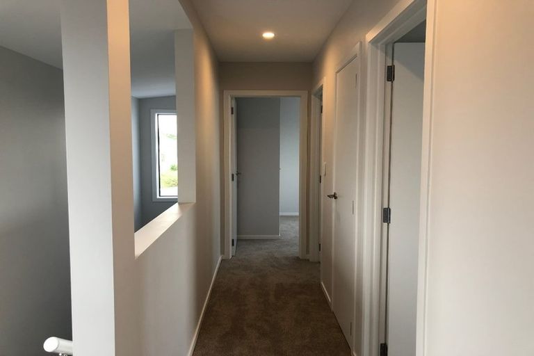 Photo of property in 3 Makete Crescent, Hobsonville, Auckland, 0618