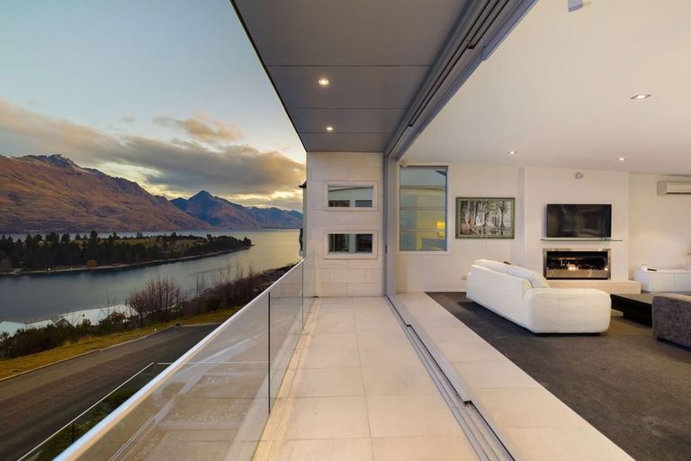 Photo of property in 74 Panorama Terrace, Queenstown, 9300