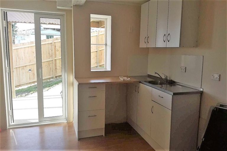 Photo of property in 32 Stanmore Bay Road, Stanmore Bay, Whangaparaoa, 0932