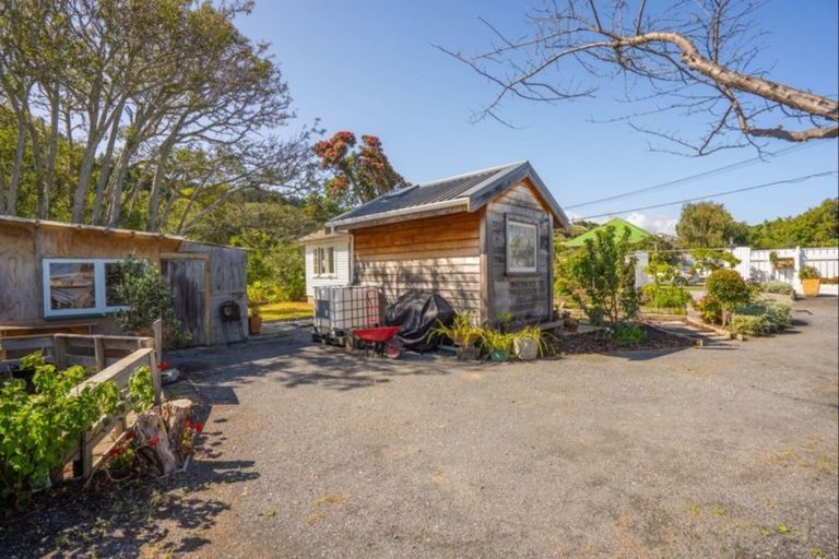 Photo of property in 5 Tararua Street, Paraparaumu, 5032