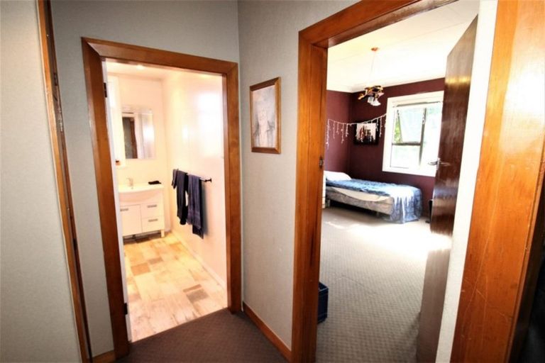 Photo of property in 180 Gladstone Road, Dalmore, Dunedin, 9010