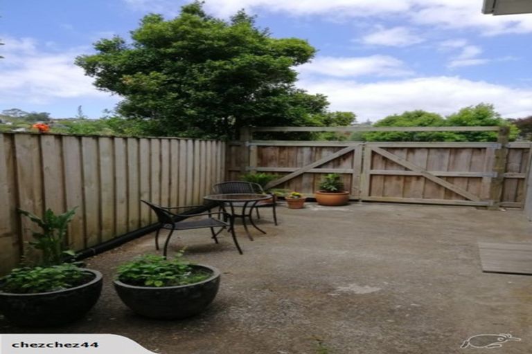 Photo of property in 110 Weatherly Road, Torbay, Auckland, 0630