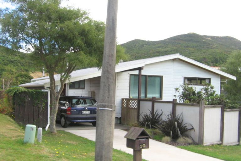 Photo of property in 10 Hazlewood Avenue, Karori, Wellington, 6012