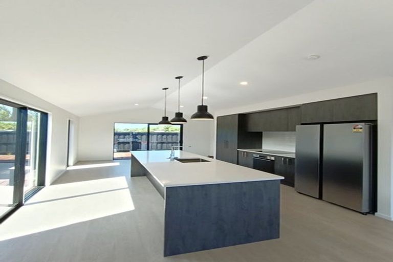 Photo of property in 34 Kiekie Road, Casebrook, 8051