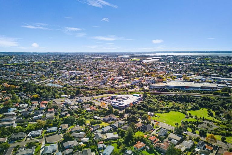 Photo of property in 1/15 Margan Avenue, New Lynn, Auckland, 0600