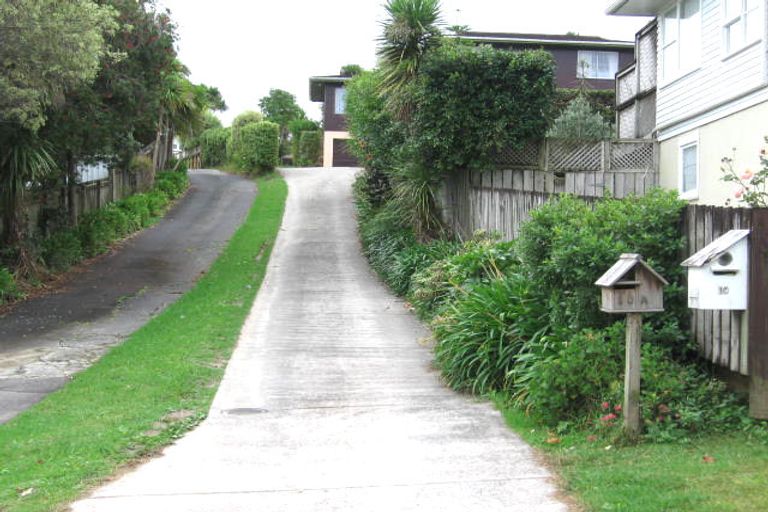 Photo of property in 10 Dallow Place, Henderson, Auckland, 0612