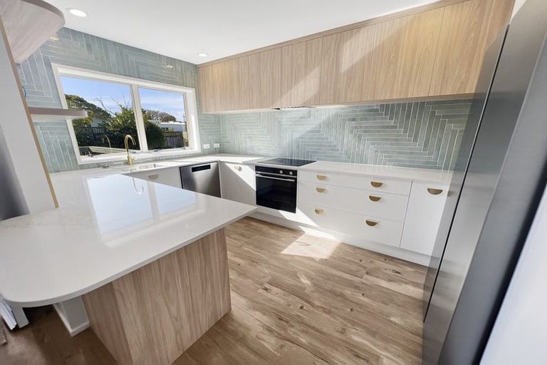 Photo of property in 1/6 Belmont Terrace, Milford, Auckland, 0620