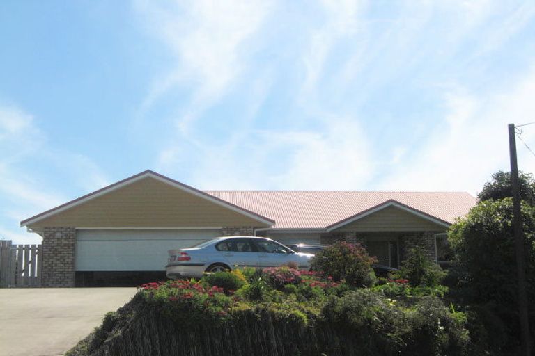 Photo of property in 28 Doralto Road, Frankleigh Park, New Plymouth, 4310