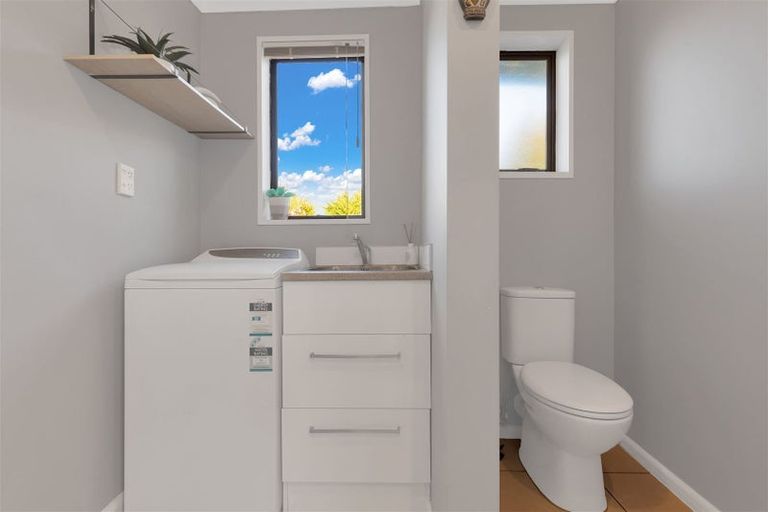 Photo of property in 63 Batten Grove, The Pines Beach, 7630