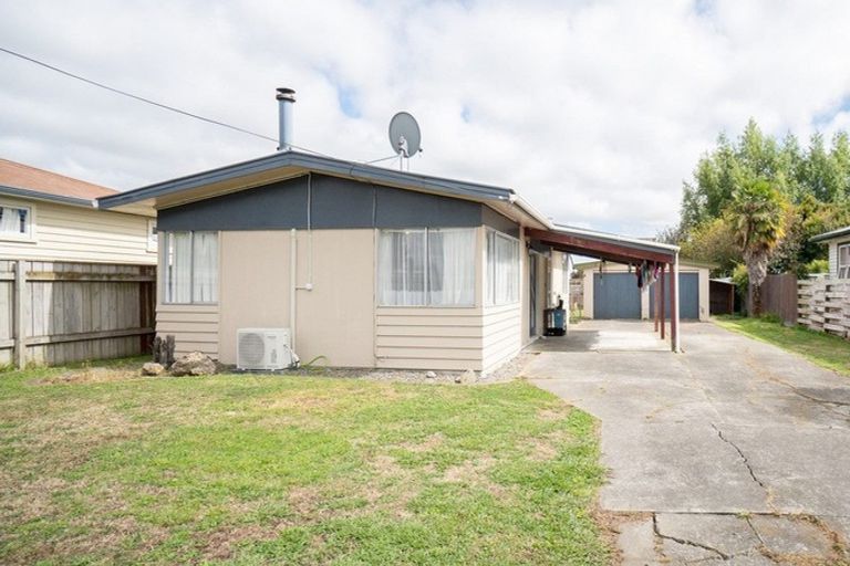 Photo of property in 59 Sutherland Crescent, Westbrook, Palmerston North, 4412