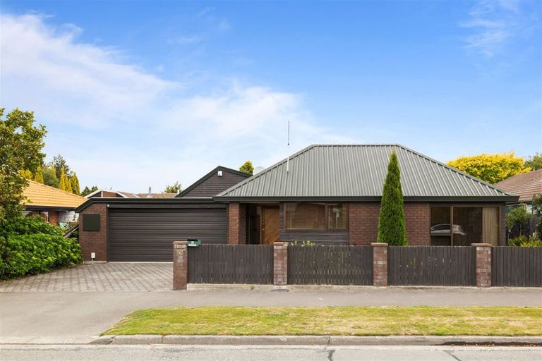 Photo of property in 60 Prestons Road, Redwood, Christchurch, 8051