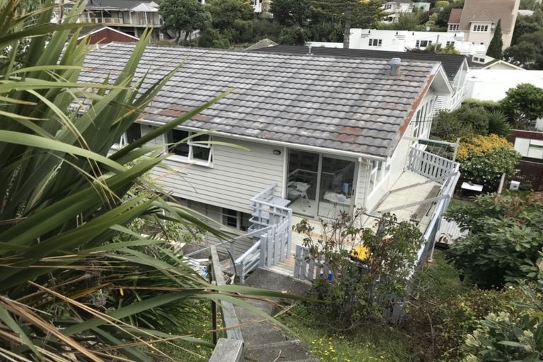 Photo of property in 6 Cherry Grove, Strathmore Park, Wellington, 6022