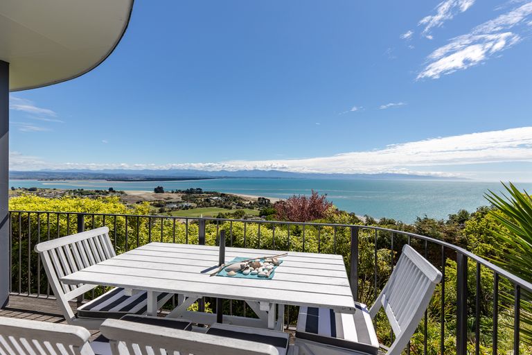 Photo of property in 8 Bellevue Heights, Tahunanui, Nelson, 7011