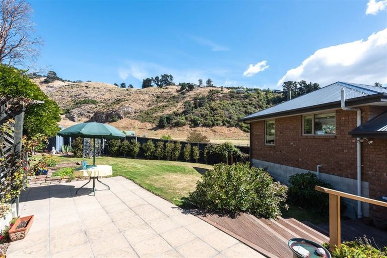 Photo of property in 107 Bay View Road, Moncks Bay, Christchurch, 8081