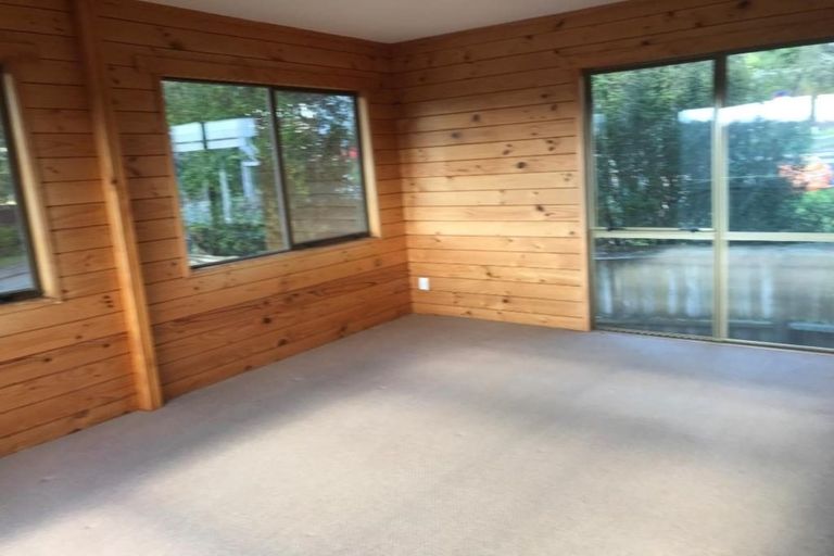 Photo of property in 13 Randal Place, Bayview, Auckland, 0629