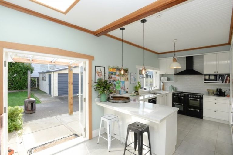 Photo of property in 15 Te Mome Road, Alicetown, Lower Hutt, 5010