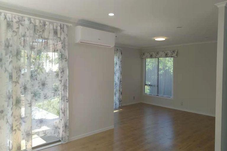 Photo of property in 1/6 Colum Place, Bucklands Beach, Auckland, 2014