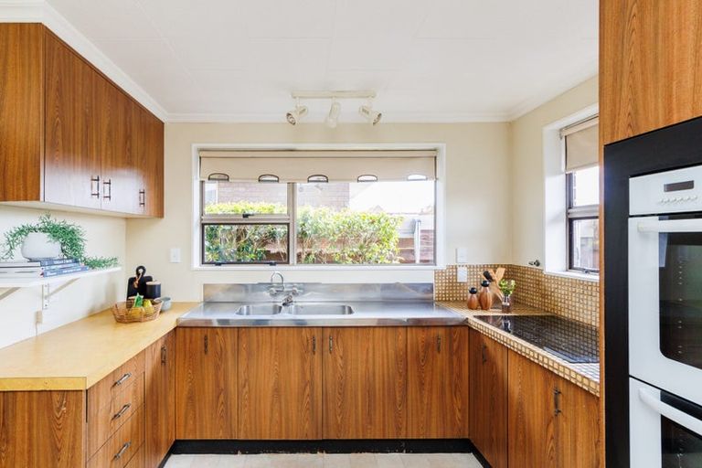 Photo of property in 9 Huhana Court, Hokowhitu, Palmerston North, 4410