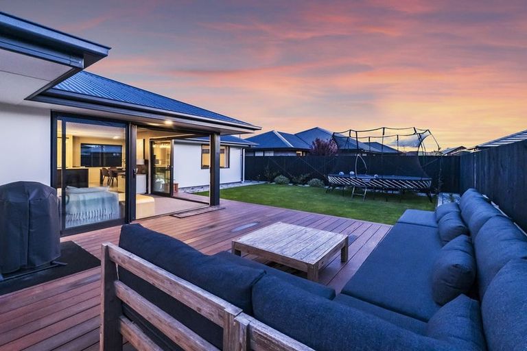 Photo of property in 3 Guyon Street, Marshland, Christchurch, 8083