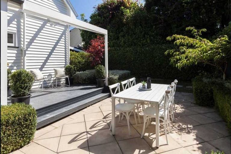 Photo of property in 52a Onslow Street, St Albans, Christchurch, 8014