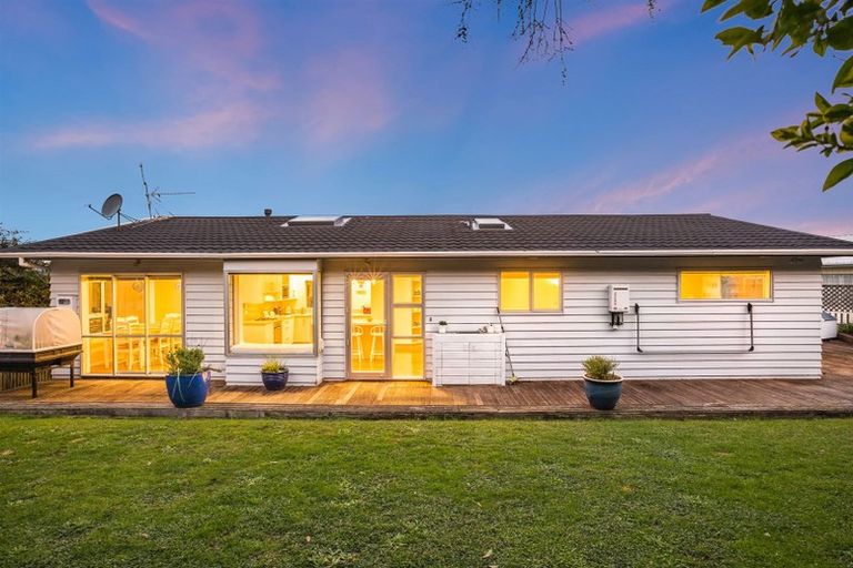 Photo of property in 16 Truro Road, Camborne, Porirua, 5026