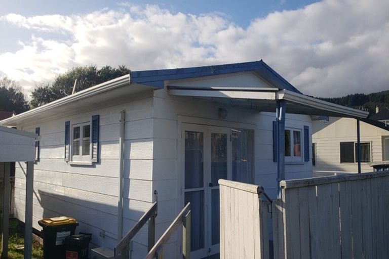 Photo of property in 29 Moana Road, Paraparaumu, 5032