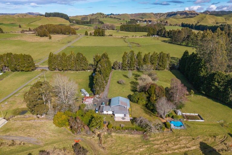 Photo of property in 262 Raetihi Ohura Road, Raetihi, 4696