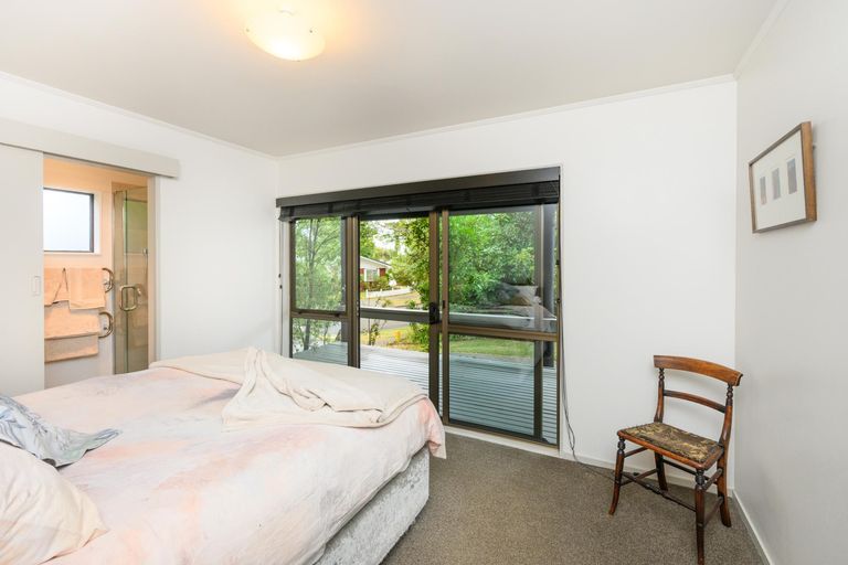 Photo of property in 3 Earl Place, Hokowhitu, Palmerston North, 4410
