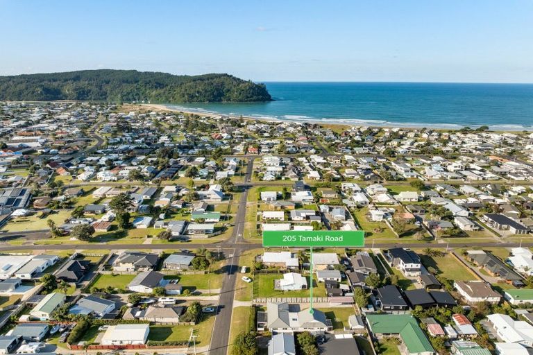 Photo of property in 205 Tamaki Road, Whangamata, 3620