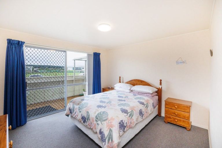 Photo of property in 20 Thomas Place, Foxton Beach, Foxton, 4815