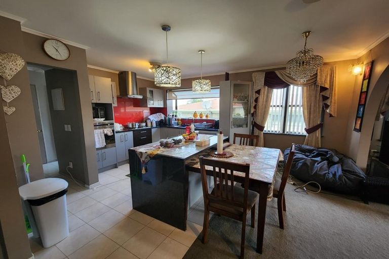 Photo of property in 18 Greenmeadows Avenue, Manurewa East, Auckland, 2102