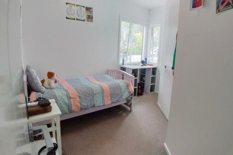 Photo of property in 1/12 Speedy Crescent, Hillcrest, Auckland, 0627