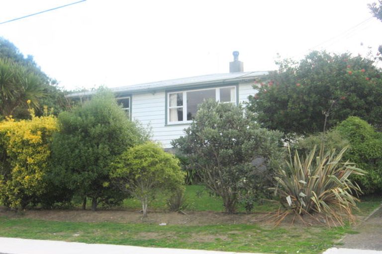 Photo of property in 4 Clarkes Crescent, Paekakariki, 5034