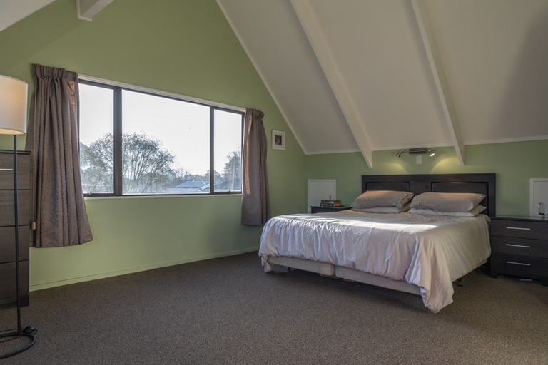 Photo of property in 4 Oak Avenue, Nawton, Hamilton, 3200