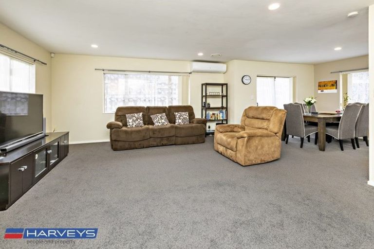 Photo of property in 20 Maadi Place, Papakura, 2110