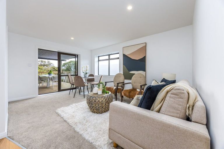 Photo of property in 2a Hoskins Avenue, Hillsborough, Auckland, 1042