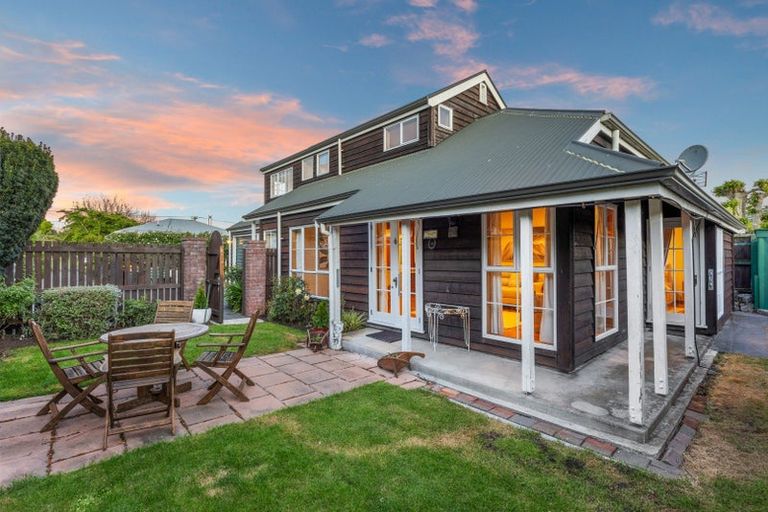 Photo of property in 2/43 Cashmere View Street, Somerfield, Christchurch, 8024