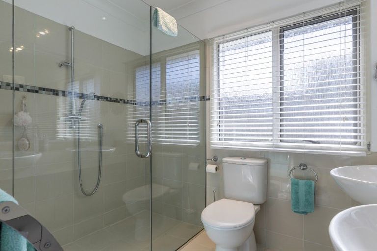 Photo of property in 17 Acacia Bay Road, Nukuhau, Taupo, 3330