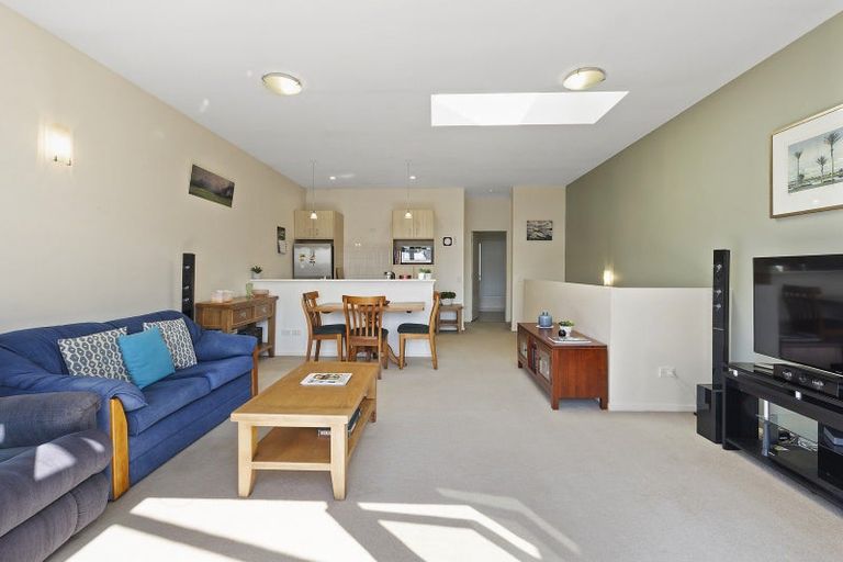 Photo of property in St Giles Court Apartments, 18/6 Vallance Street, Kilbirnie, Wellington, 6022