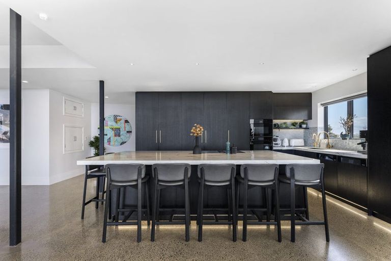 Photo of property in 201 Whangaparaoa Road, Red Beach, 0932