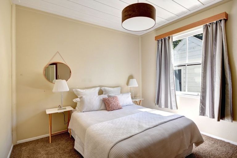 Photo of property in 235 Ravensbourne Road, Ravensbourne, Dunedin, 9022