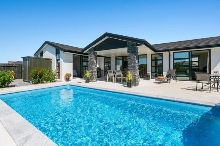 Photo of property in 52 Drabble Crescent, Papamoa Beach, Papamoa, 3118