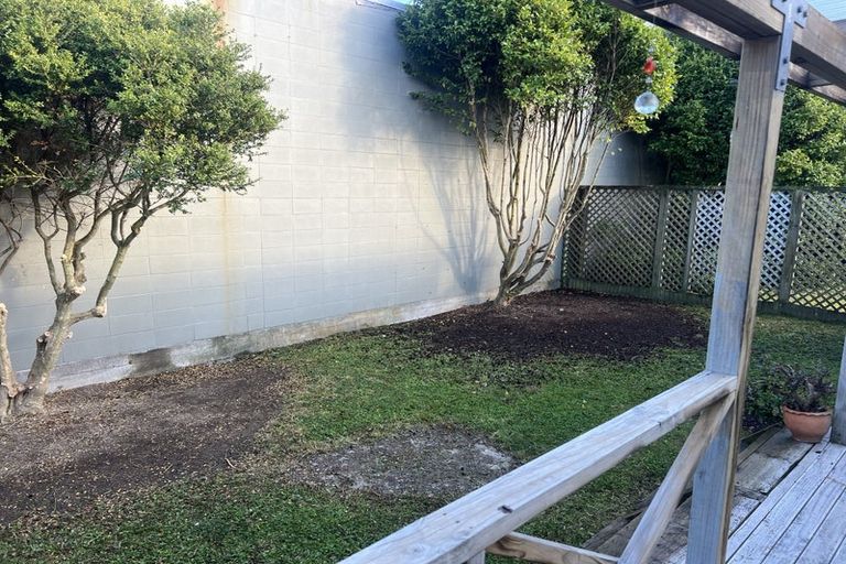 Photo of property in 31 Burden Avenue, Wainuiomata, Lower Hutt, 5014