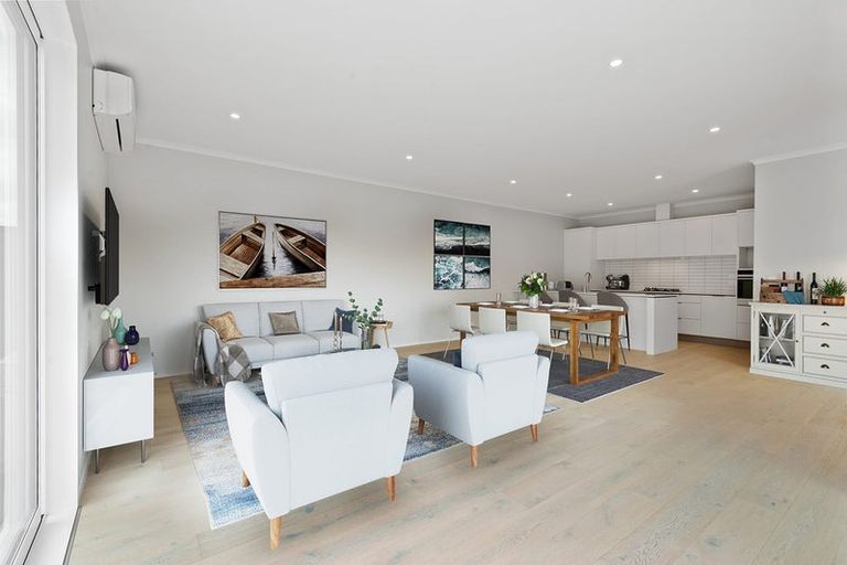 Photo of property in 23a Tiromoana Drive, Red Beach, 0932