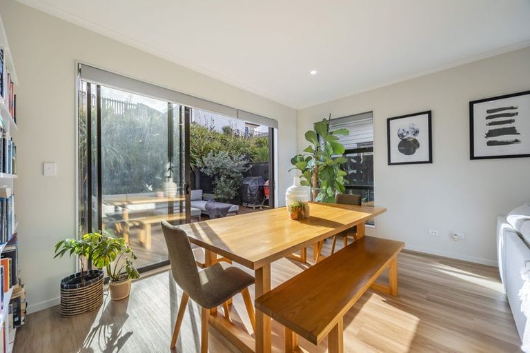 Photo of property in 3 Vintry Drive, Kumeu, 0810