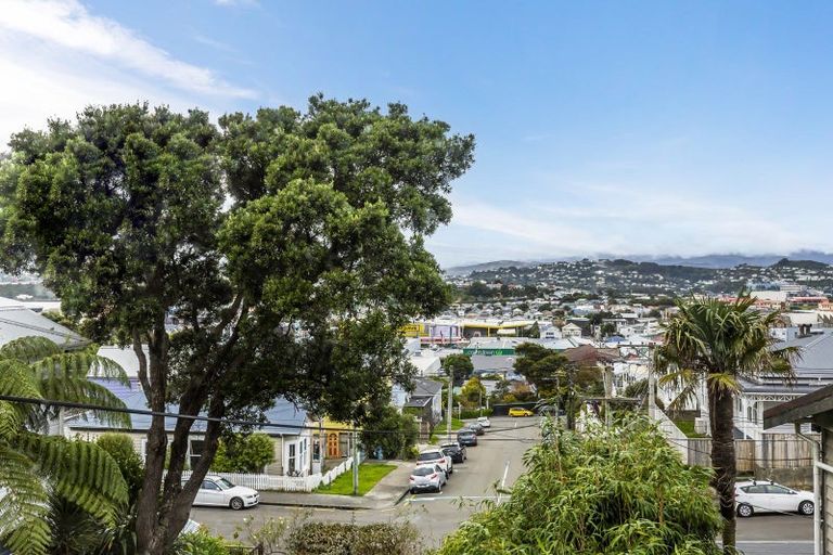 Photo of property in 25 Upper Bourke Street, Kilbirnie, Wellington, 6022