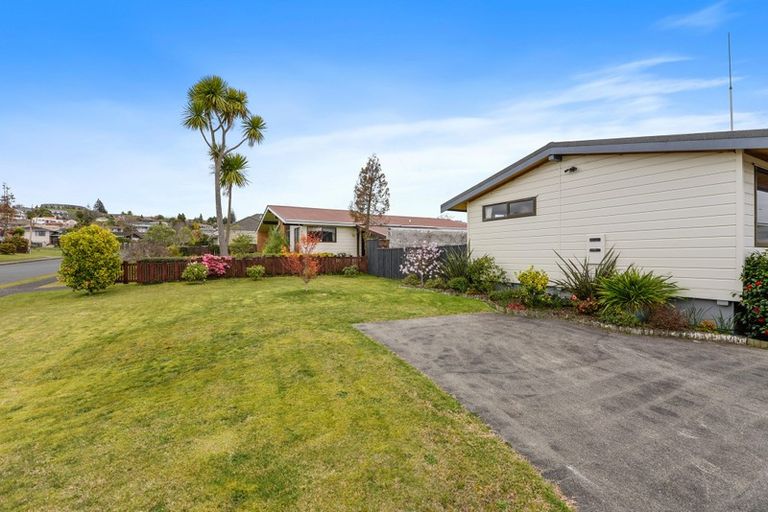Photo of property in 36 Neri Crescent, Pomare, Rotorua, 3015