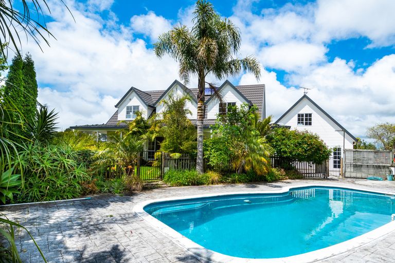 Photo of property in 10/199 Birdwood Road, Massey, Auckland, 0614