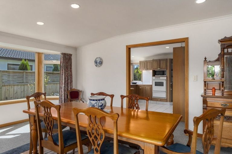 Photo of property in 5 Ashwood Grove, Omokoroa, 3114